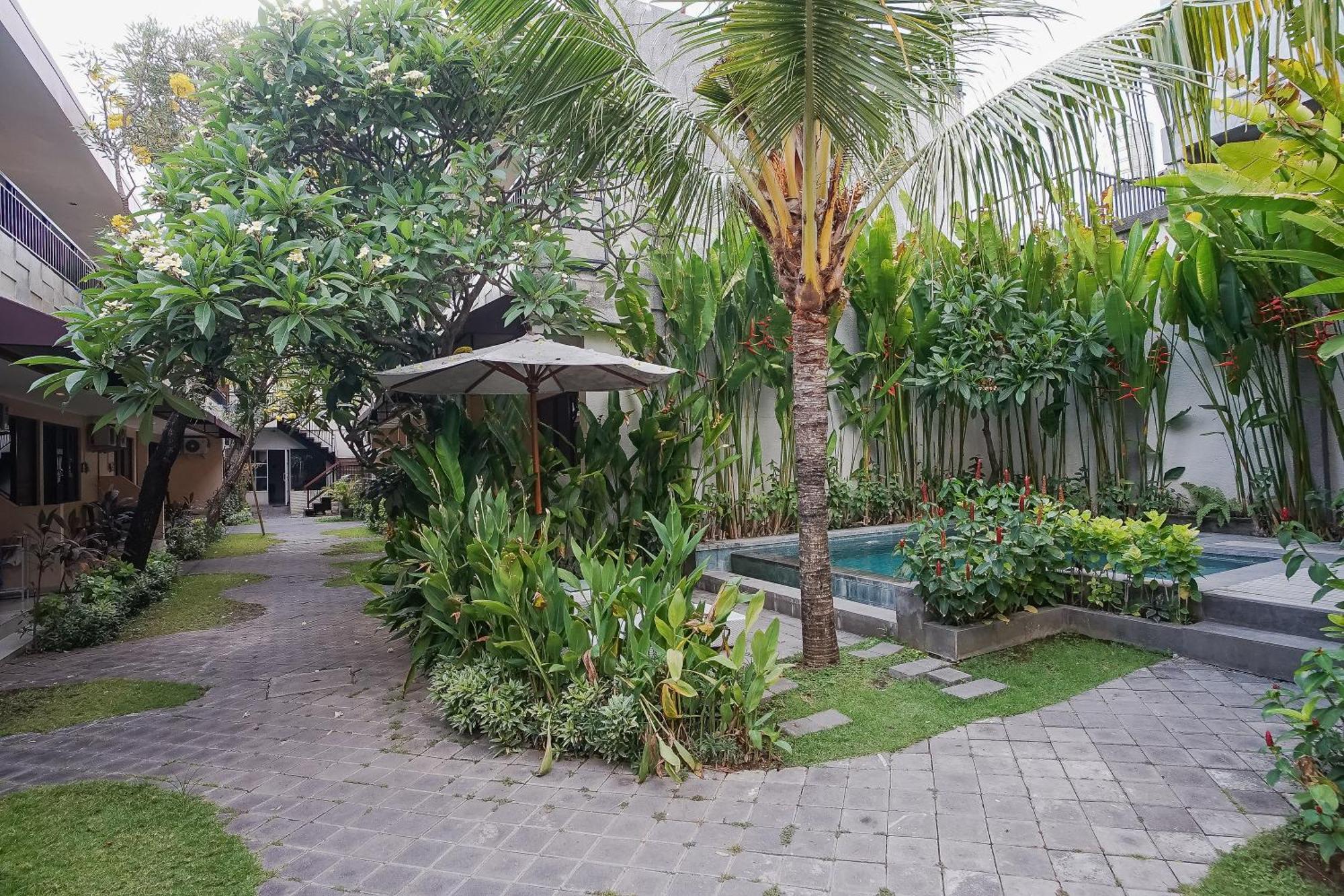 Hotel Dee Mansion Denpasar Exterior foto