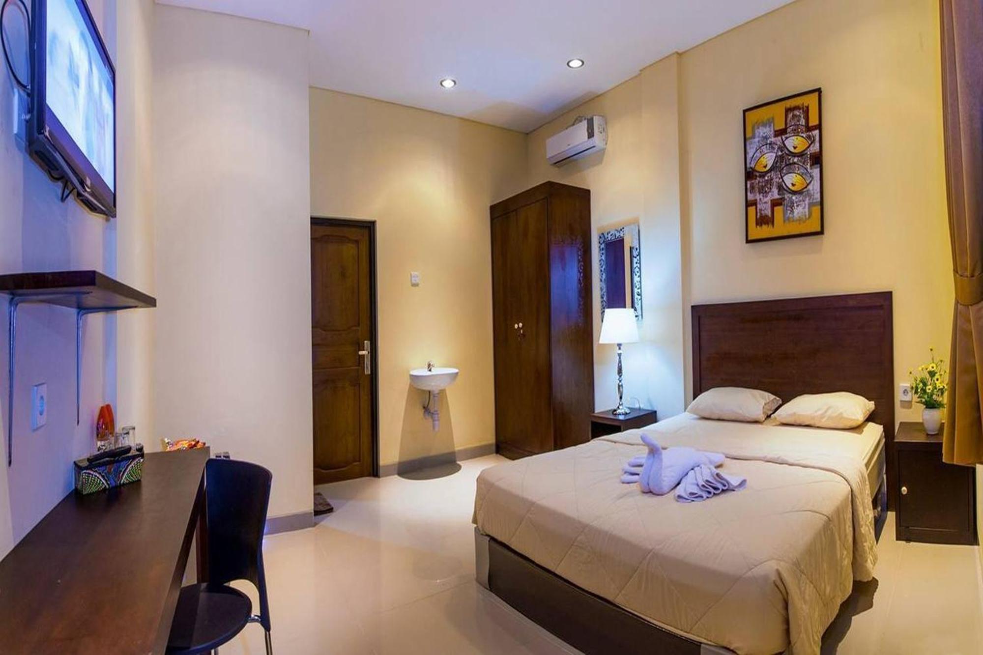Hotel Dee Mansion Denpasar Exterior foto